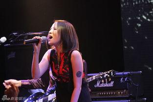 杨乃文个人资料及照片,摇滚女神的音色传奇与魅力风采